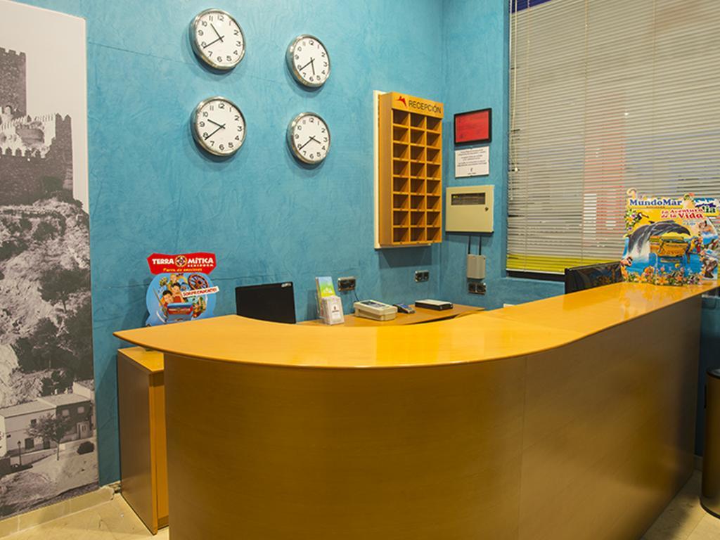 Encasa Hotel Almansa Bagian luar foto