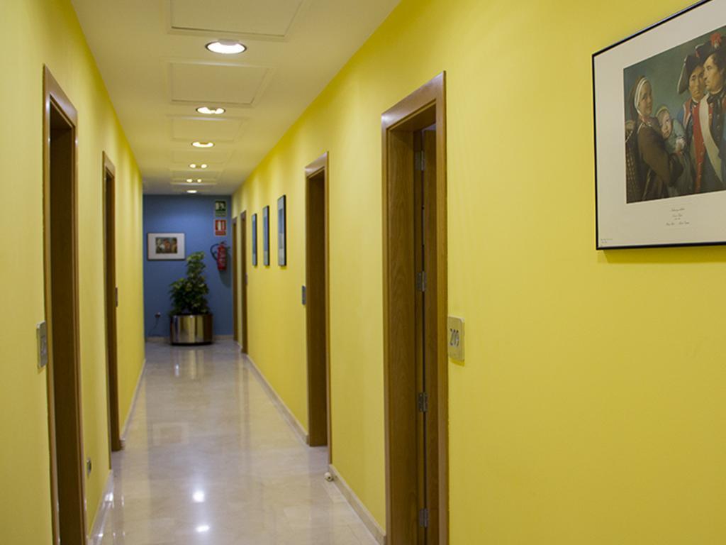 Encasa Hotel Almansa Bagian luar foto