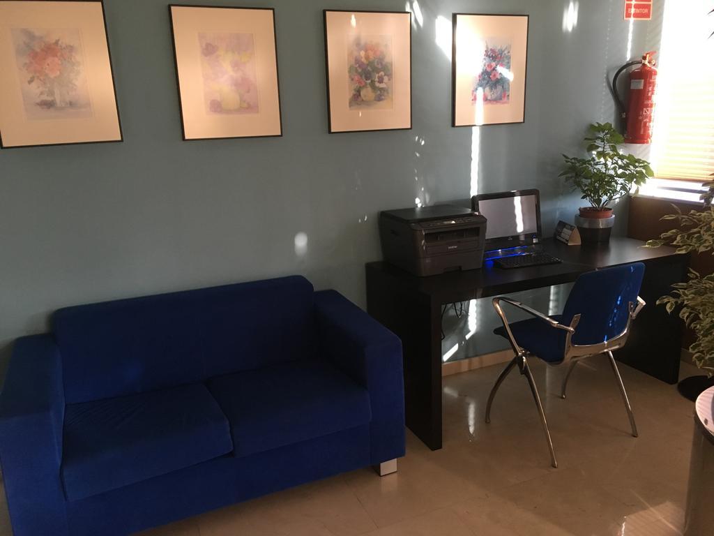 Encasa Hotel Almansa Bagian luar foto