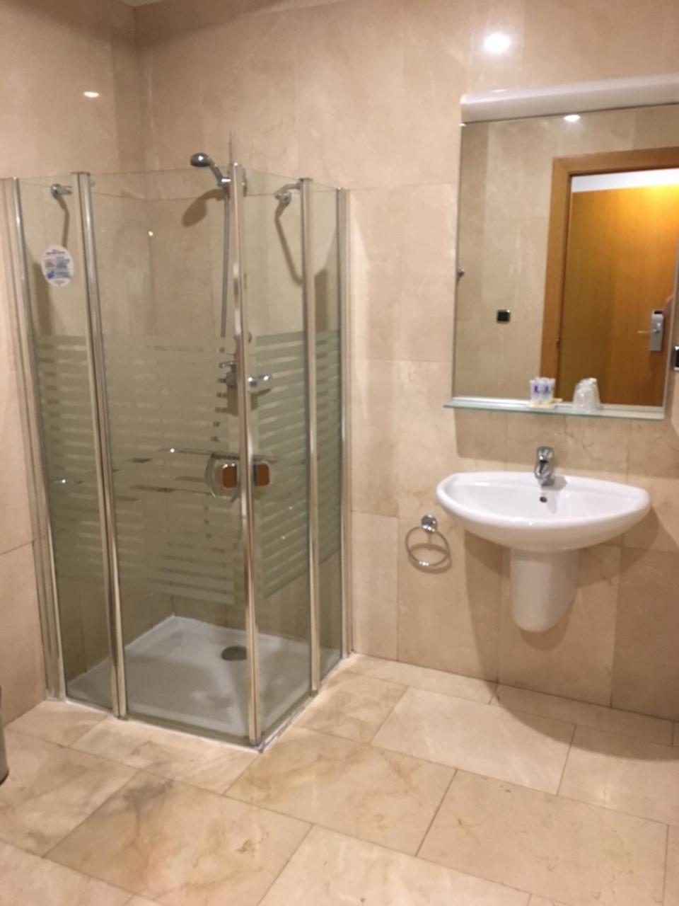 Encasa Hotel Almansa Bagian luar foto